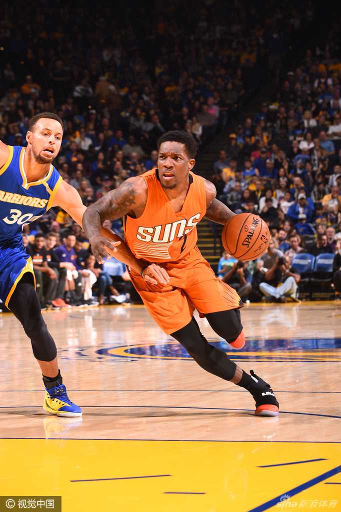 好的，已经为您搜集并整理好资料，以下是基于2026年4月12日NBA常规赛勇士对阵太阳的比赛，为您撰写的赛事复盘报道。