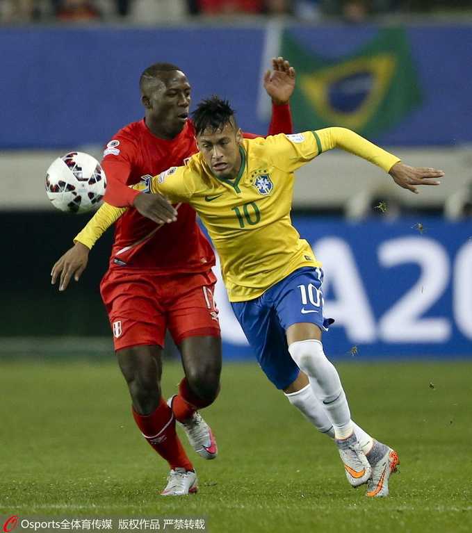 智利乙赛场：伊基克体育补时失好局，特木科压哨绝平