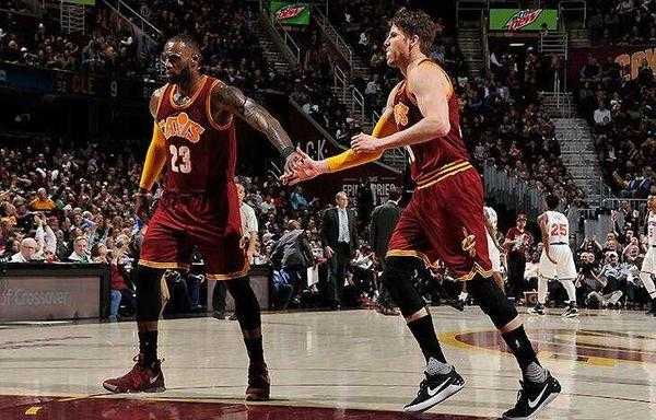 26分惨案！骑士加时惜败老鹰 詹皇空砍三双