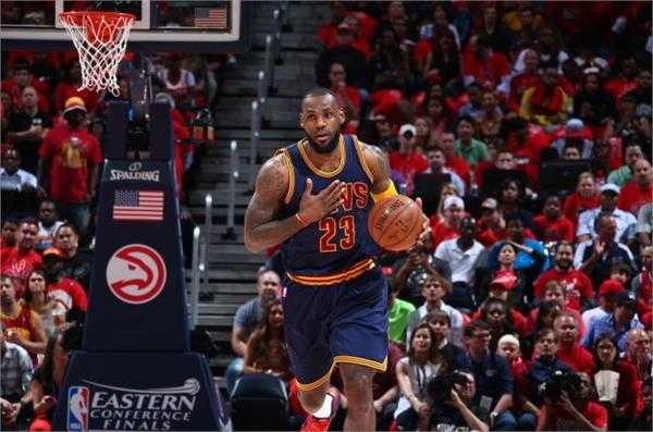 26分惨案！骑士加时惜败老鹰 詹皇空砍三双