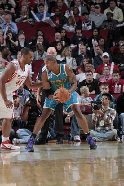 姚明末节23分力挽狂澜，火箭客场114-109破奇才