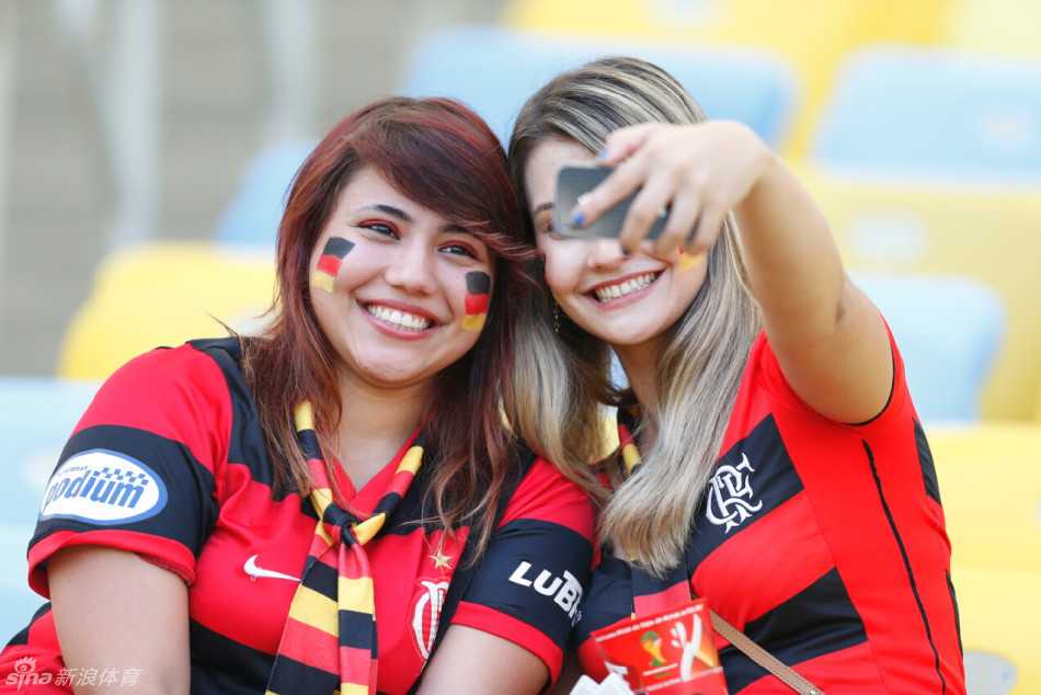 德国战车7-1碾碎桑巴创世界杯半决赛世纪惨案