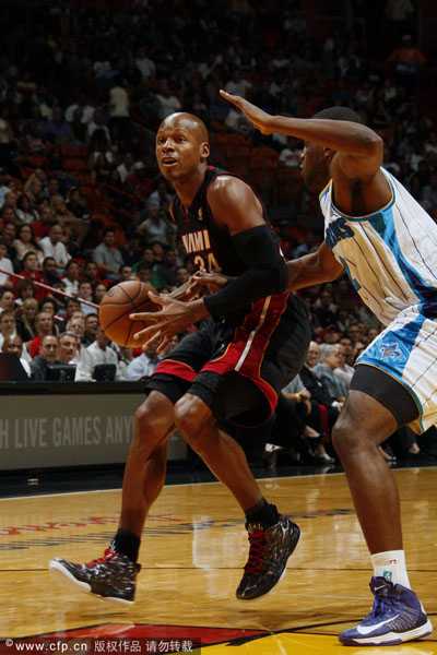 热火vs黄蜂季前赛：黄蜂111-108险胜热火