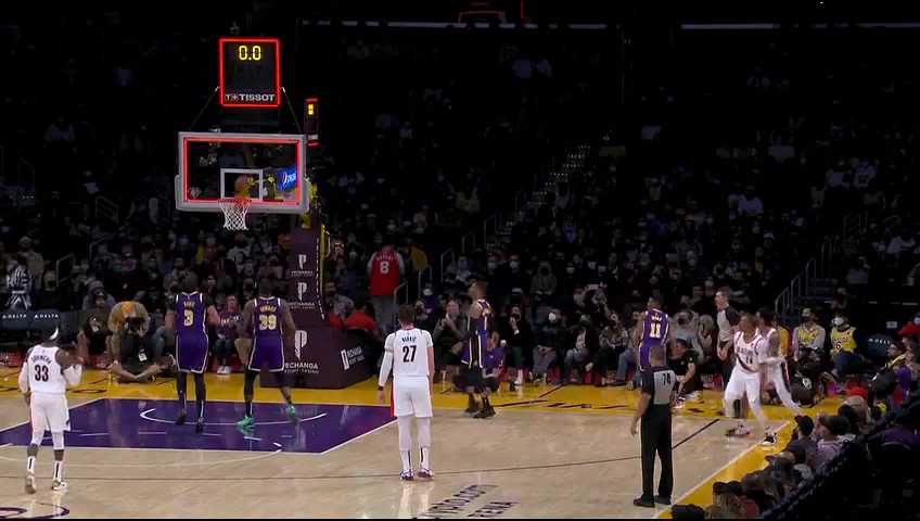 残阵湖人末节崩盘，詹皇恶意犯规葬送反扑希望