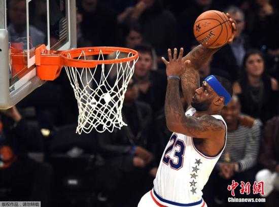 詹姆斯26+8+11掀翻勇士残阵