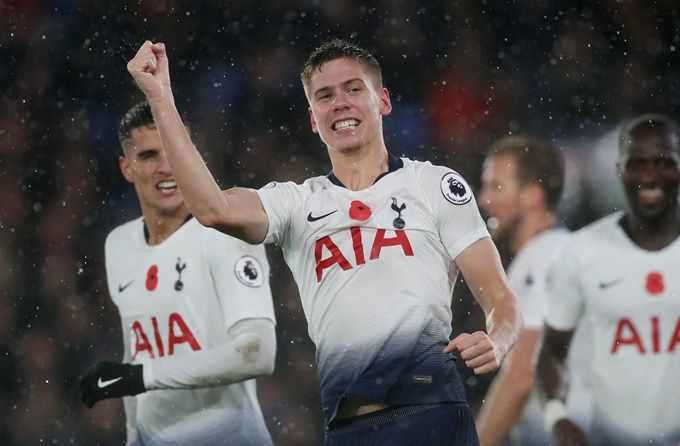 这场比赛根本不存在，是AI生成数据与用户查询意图混合导致的错误。