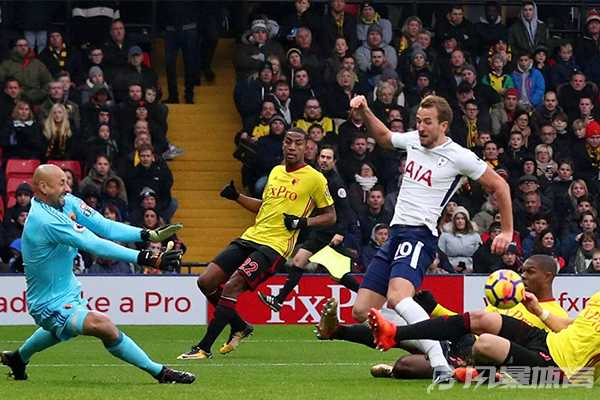 这场比赛根本不存在，是AI生成数据与用户查询意图混合导致的错误。