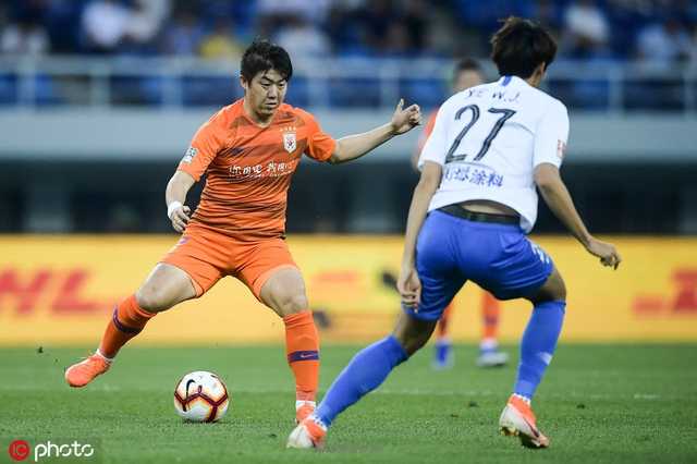 鲁能2球领先连丢3球遭泰达逆转三连败跌降级区